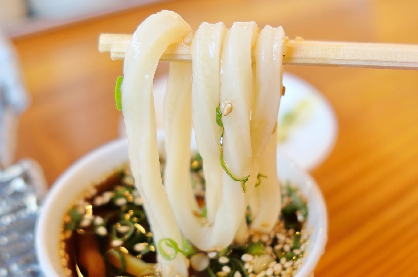 ざるうどんの出汁で食べる
