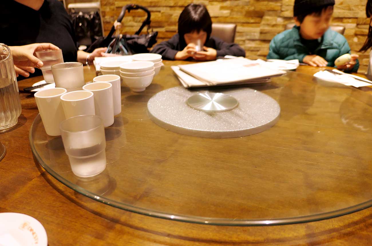 Dinestyのテーブル