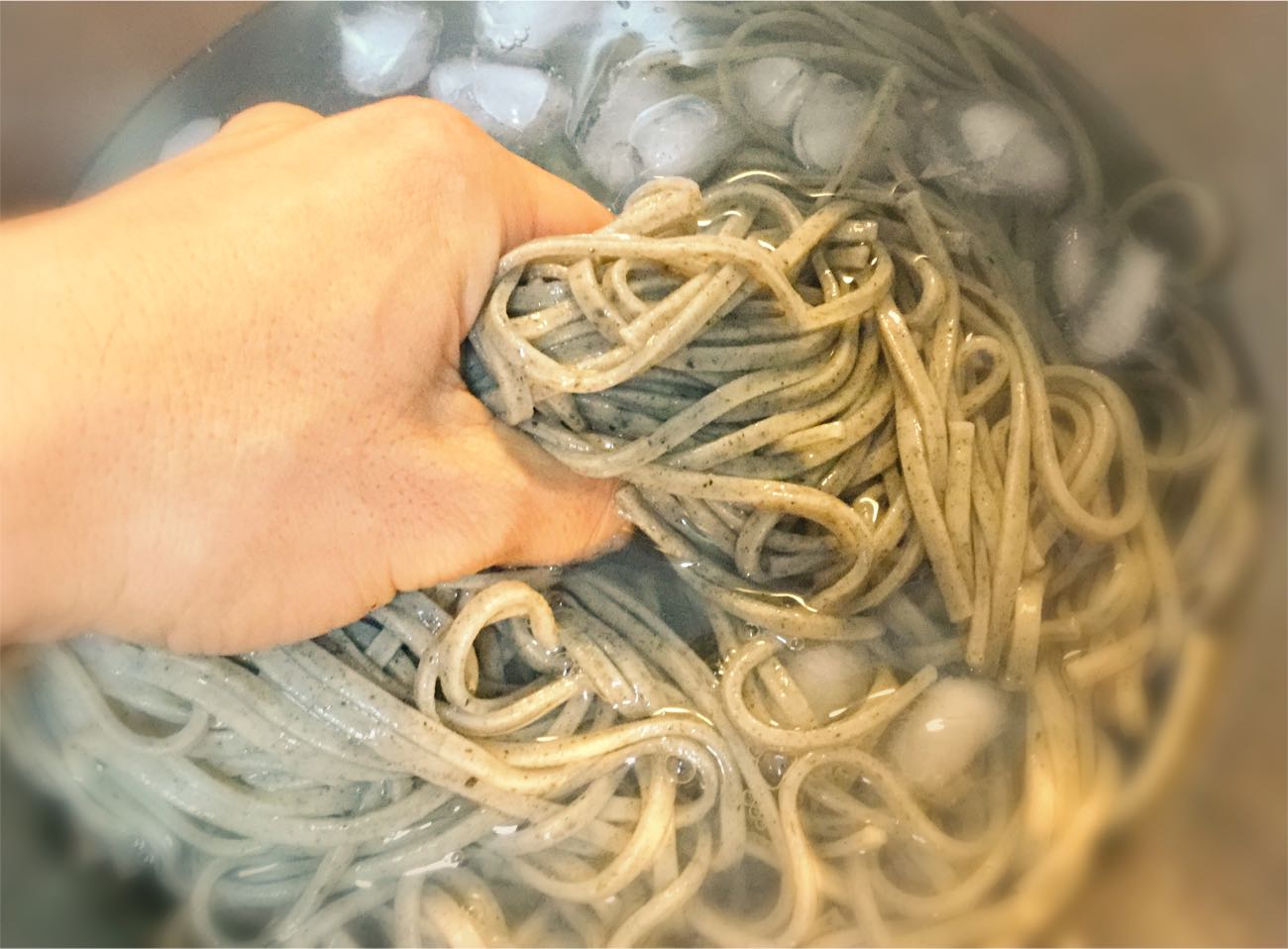 麺をもみほぐすといいよ